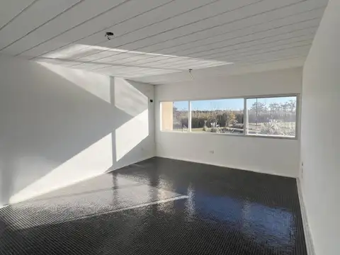 Oficina en Alquiler en Benavidez, $ 720.000