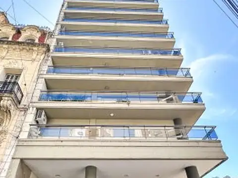 Departamento en venta tres dormitorios. Parque España