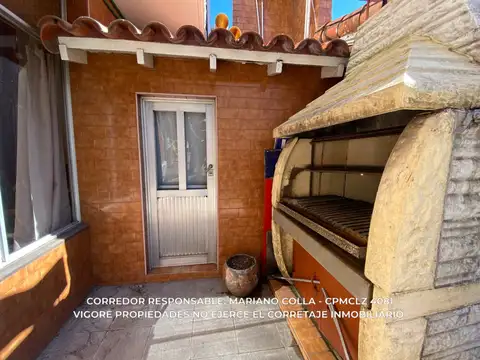 Chalet en venta c/ cochera en Burzaco