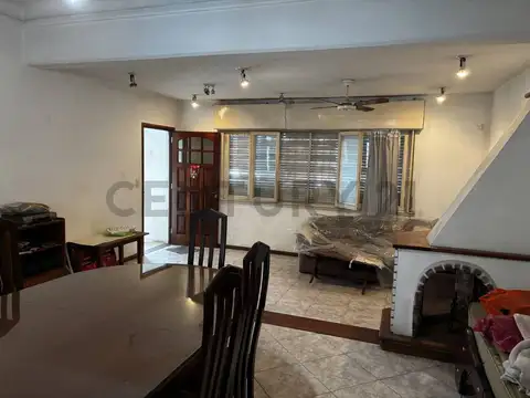 Velez Sarfield 100, Piso 0