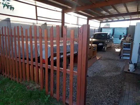 Casa 5 ambientes con 1 baño