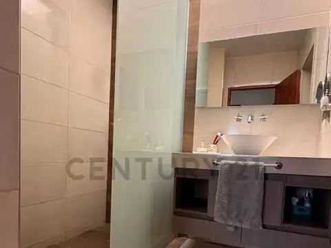 Oficina 4 ambientes con 1 baño