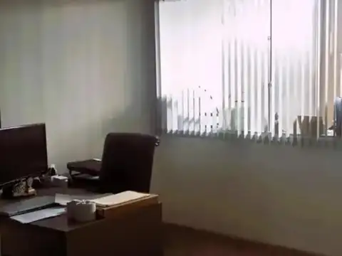 Excelente Local sobre Avenida Emilio Castro en el Lugar mas Buscado