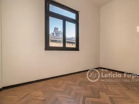 Departamento a reciclar, muy silencioso.