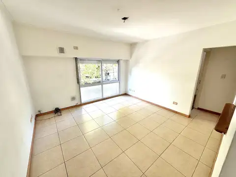 1er piso por escalera - Sin expensas!