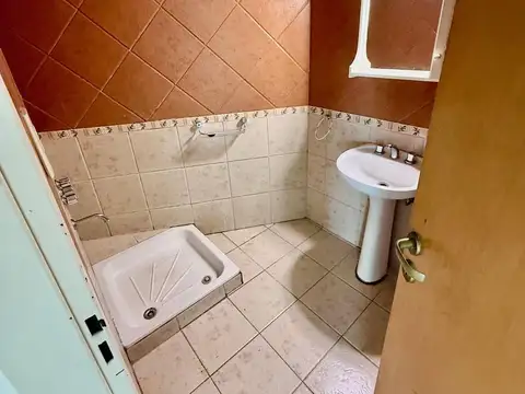 1er piso por escalera - Sin expensas!