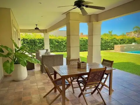 Casa en Venta de 5 dormitorios