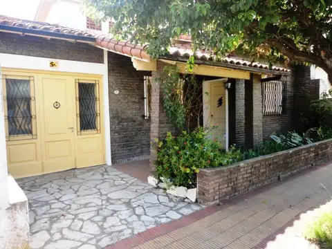 Casa - Venta - Argentina, Hurlingham - Rolland 511