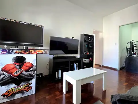 Depto Tipo Casa en Venta 80 años