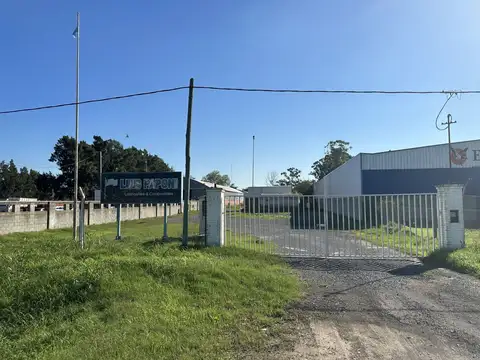 Alquilo Amplio Lote por Chapuy