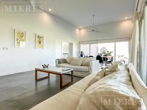 Casa en Venta al Oeste