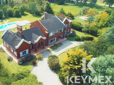 VENTA CASA 6 DORMITORIOS EN CAMPOS DE ROCA