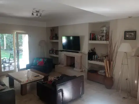 CASA EN VENTA ,BARRIO SEPTIEMBRE / financiada