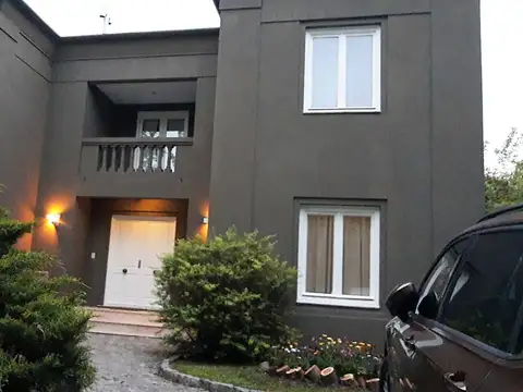 CASA EN VENTA ,BARRIO SEPTIEMBRE / financiada