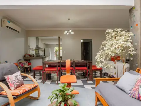 Depto Tipo Casa 4 ambientes con 2 baños