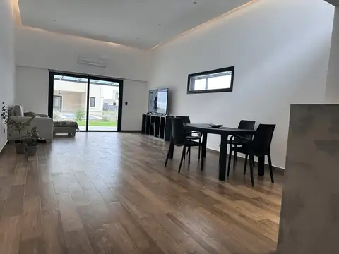 Casa en alquiler en Pueblos Del Plata - Sebastian Gaboto