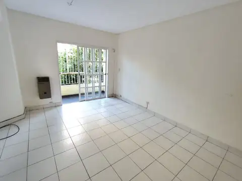 Departamento en Alquiler en Flores, $ 600.000