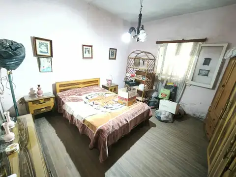 CASA EN VENTA EN JOSE C. PAZ A REFACCIONAR