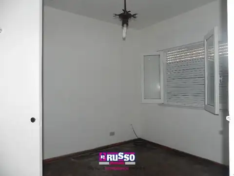 Depto Tipo Casa en Venta 40 años