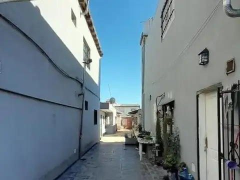 Montgolfier 3975, B1757HFU Gregorio de Laferrere, Provincia de Buenos Aires, Argentina, Gregorio De Laferrere, Buenos Aires, Argentina.