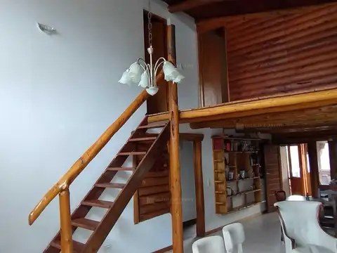 Casa 5 ambientes con 3 baños