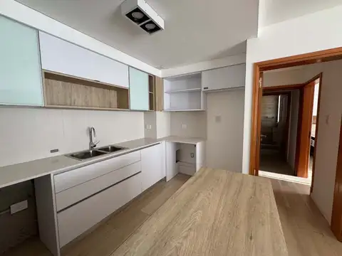 Hipólito Yrigoyen 600