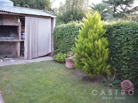 Casa 3 Ambientes + Cochera
