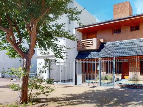 Casa en venta en La Plata - Dacal Bienes Raíces