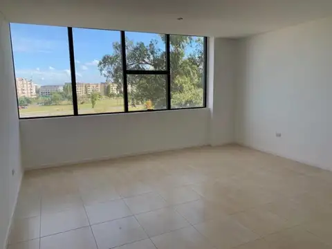 Estudios Wyndham 100