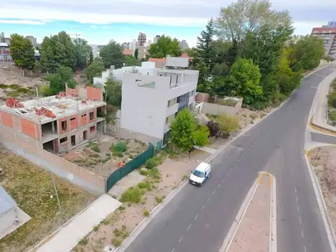 Dos Duplexs (en construcción) en Venta frente a barrio Bocahue y Parque Este