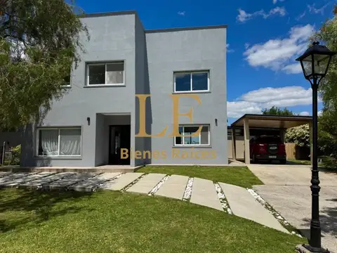 Casa en Alquiler en San Sebastian, USD 2.400