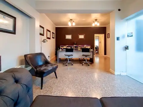 Presidente Domingo Faustino Sarmiento 2900, Piso Pb