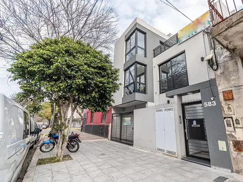 Departamento en Venta en Parque Avellaneda, USD 145.000