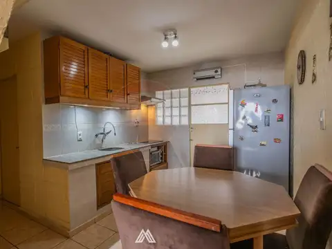 Calle 1 y Emancipación 4300