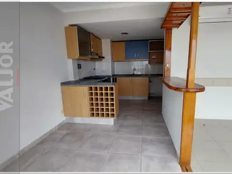 Departamento 4 ambientes con 2 cocheras en triplex con terraza y pileta propia
