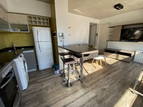 Departamento en Alquiler en Parque Chacabuco, $ 950.000