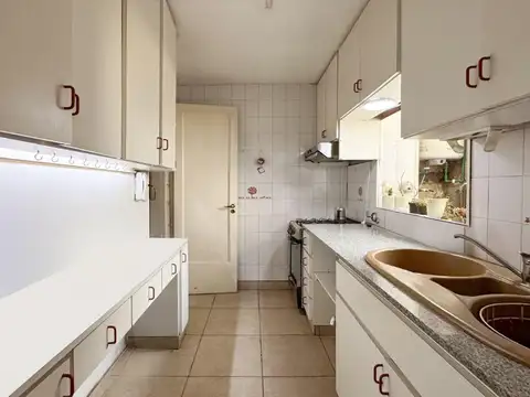 Av. Pellegrini al 1800