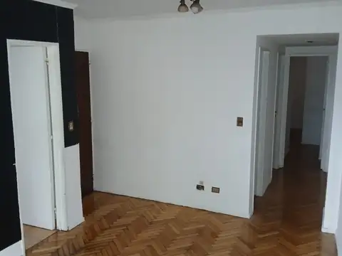 Departamento en Alquiler en Flores, $ 650.000