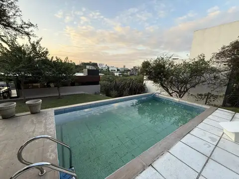 Casa en venta en Country en El Rodeo