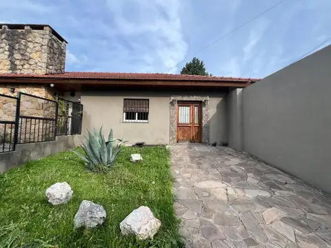 Casa 3 ambientes con 1 baño