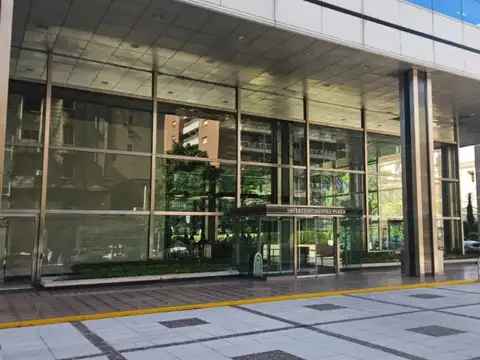 Oficina 21 ambientes con 2 baños