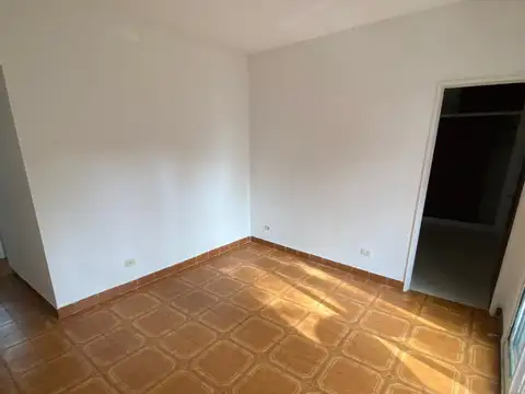 Depto Tipo Casa 2 ambientes con 1 baño
