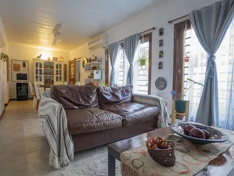 Depto Tipo Casa en Venta de 3 ambientes