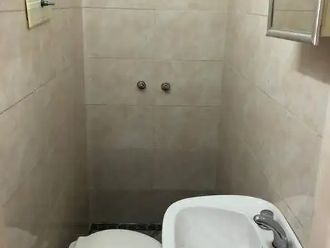 Local en Alquiler en Olivos, $ 800.000