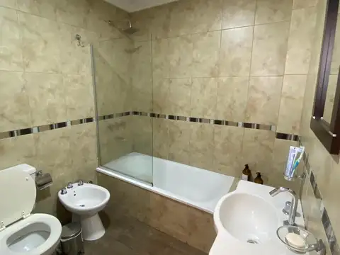 Venta de PH de 2 amb , contrafrente en Villa Devoto