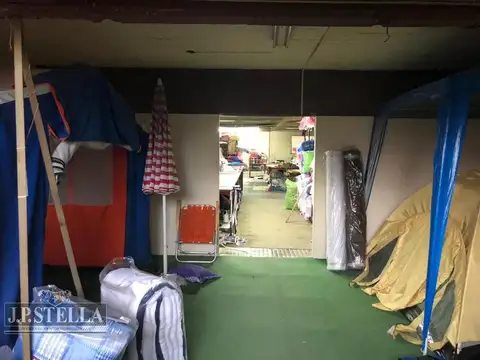 Local Comercial de Losa y Deposito en 2 plantas - Ramos Mejia