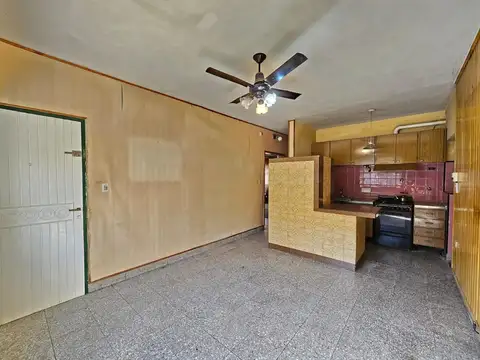 Casa 3 ambientes con 2 baños