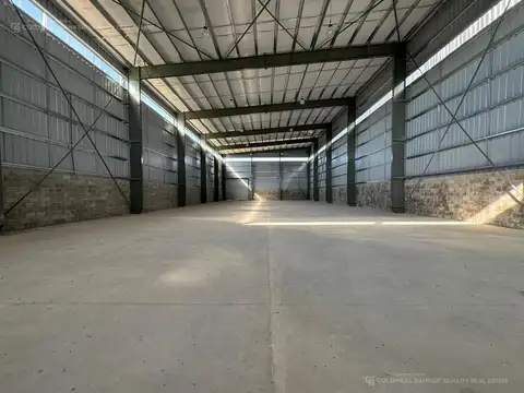 Galpon en Alquiler 46  mts Frente