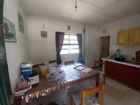 Casa 3 ambientes con 1 baño