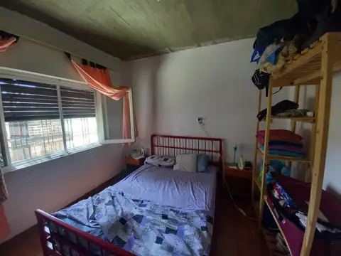 Casa de 3 amb sola en lote a la venta. Lote de 410 m2. Av 79 y 15 bis, mar del tuyu